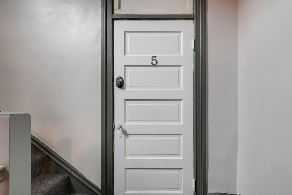 G5 King Bed Central Location Museums Free Parking ريتشموند المظهر الخارجي الصورة